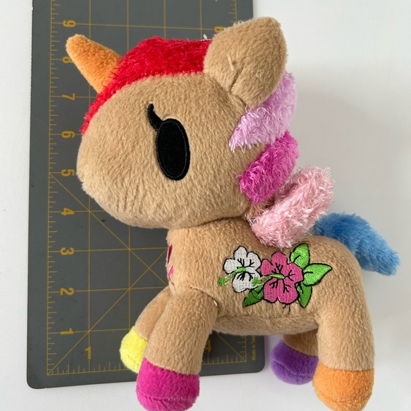 Tokidoki Unicorno Kaili Sunkissed Tan Plush 8” Hawaiian Flowers Stuffed Animal - Picture 6 of 7